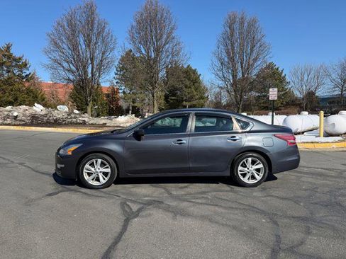 Used 2013 Nissan Altima 2.5 SV image 6