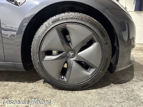 Used 2019 Tesla Model 3 Long Range AWD/4WD image 32