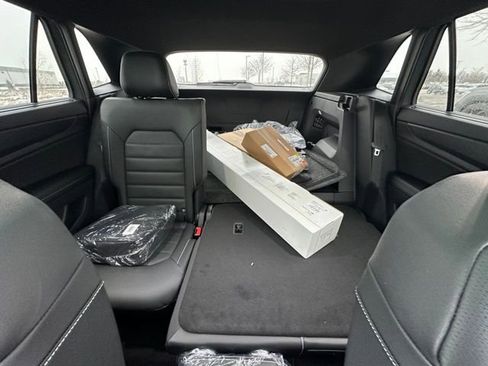 New 2026 Volkswagen Atlas Cross Sport SEL R-Line image 29