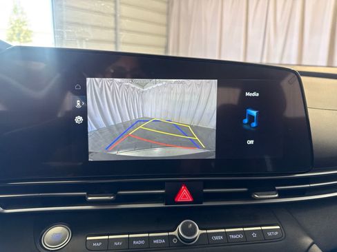 Used 2023 Hyundai Elantra SEL w/ Convenience Package FWD image 28