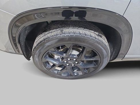 Used 2024 Chevrolet Traverse RS image 35