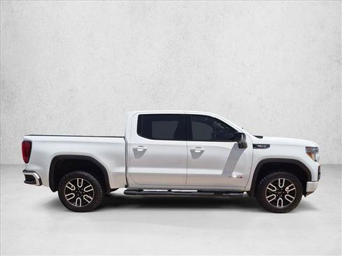 Used 2020 GMC Sierra 1500 AT4 w/ AT4 Premium Package AWD/4WD image 4