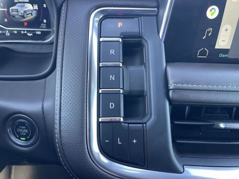 Used 2022 GMC Yukon XL SLT w/ SLT Luxury Package AWD/4WD image 15