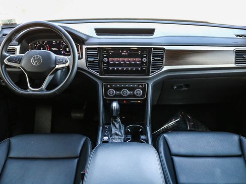 Used 2022 Volkswagen Atlas SE image 12