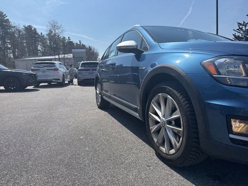 Used 2019 Volkswagen Golf Alltrack SE AWD/4WD image 4