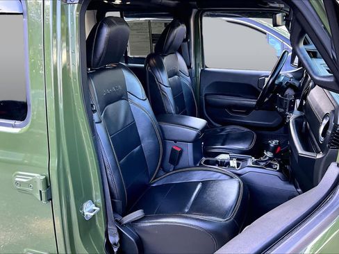 Used 2021 Jeep Wrangler Unlimited Sahara w/ Cold Weather Group AWD/4WD image 8
