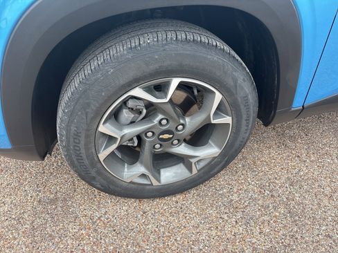 Certified 2025 Chevrolet Trax LT w/ Driver Confidence Package image 27