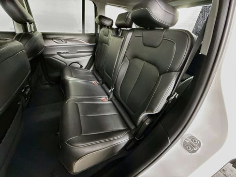 Used 2023 Jeep Grand Cherokee Limited w/ Black Appearance Package RWD image 29