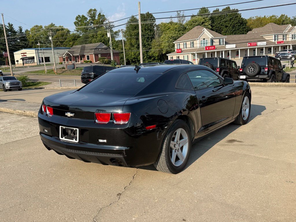 Used 2010 Chevrolet Camaro LT RWD image 6