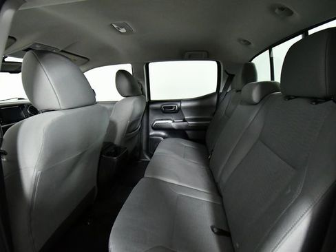 Used 2016 Toyota Tacoma Tacoma Double Cab image 24