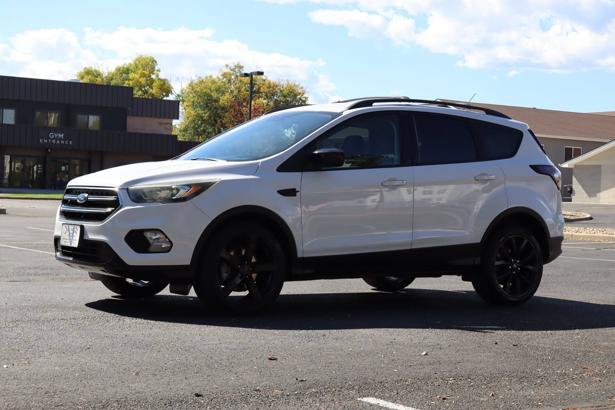 Used 2017 Ford Escape SE w/ Equipment Group 201A AWD/4WD image 11
