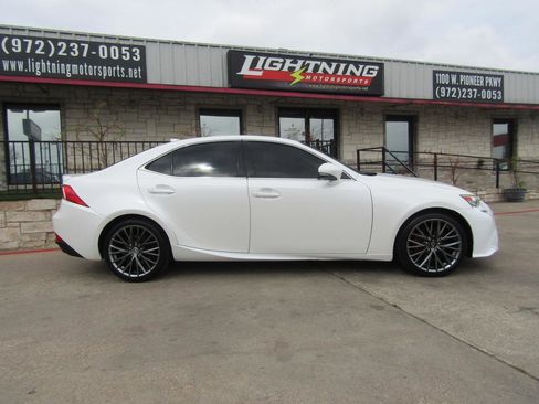 Used 2015 Lexus IS 250 AWD w/ Navigation System Package image 5