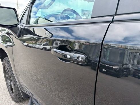 Used 2021 Chevrolet Silverado 1500 LT Trail Boss w/ LPO, Dark Essentials Package AWD/4WD image 37