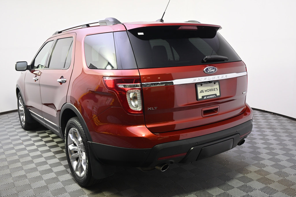 Used 2014 Ford Explorer XLT w/ Equipment Group 202A AWD/4WD image 4