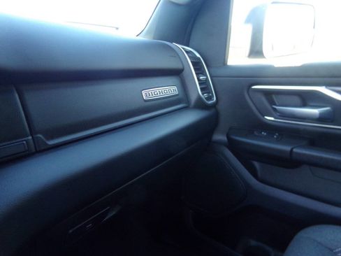 Used 2019 RAM 1500 Big Horn AWD/4WD image 36