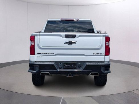 Used 2023 Chevrolet Silverado 1500 Custom Trail Boss w/ LPO, Dark Essentials Package AWD/4WD image 4