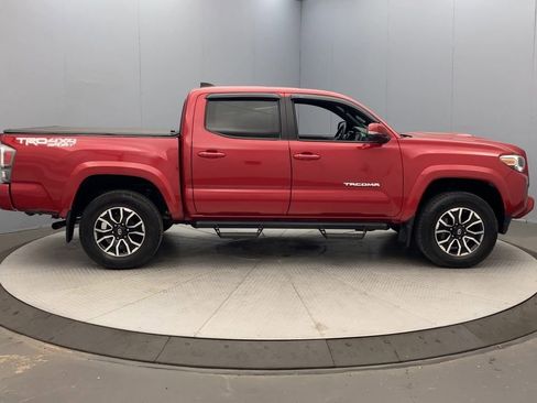Used 2020 Toyota Tacoma TRD Sport w/ Technology Package AWD/4WD image 6