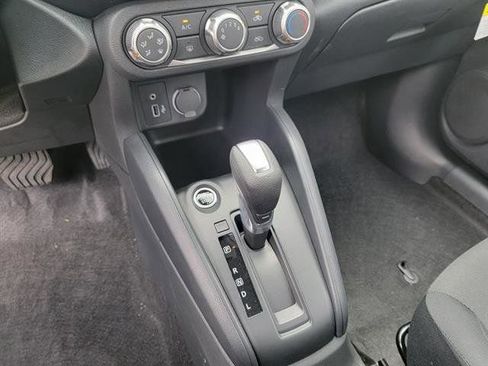 New 2025 Nissan Kicks Play S image 19