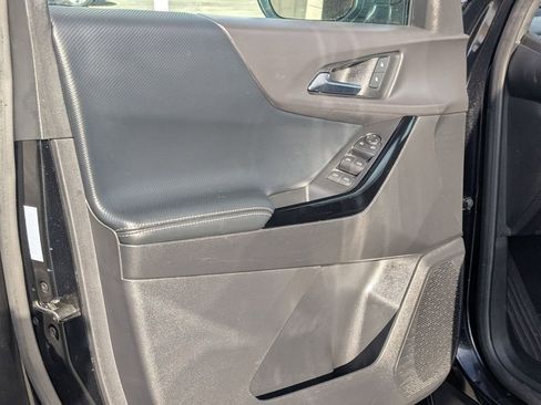 Used 2025 Chevrolet Equinox LT image 13