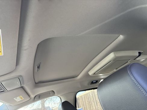 Used 2023 Honda Odyssey Touring image 32