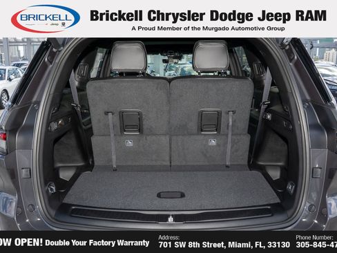 New 2025 Jeep Grand Cherokee L Altitude image 9