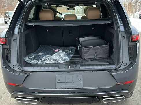 New 2026 Land Rover Range Rover Sport SE image 25