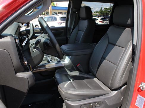 Used 2025 Chevrolet Silverado 3500 LT w/ Trail Boss Package AWD/4WD image 17