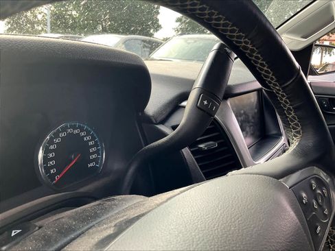 Used 2018 Chevrolet Tahoe Premier image 17