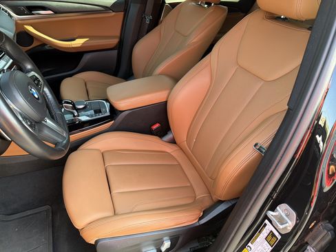 Used 2023 BMW X4 xDrive30i w/ M Sport Package AWD/4WD image 17