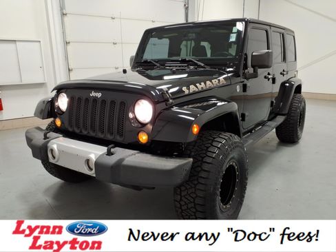 Used 2015 Jeep Wrangler Unlimited Sahara w/ Connectivity Group image 7