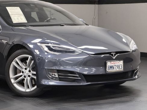 Used 2016 Tesla Model S 60 image 3