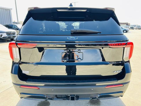 Used 2025 Ford Explorer ST-Line w/ Premium Package image 45