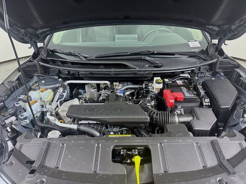 Used 2026 Nissan Rogue SV w/ Cold Weather Package FWD image 31