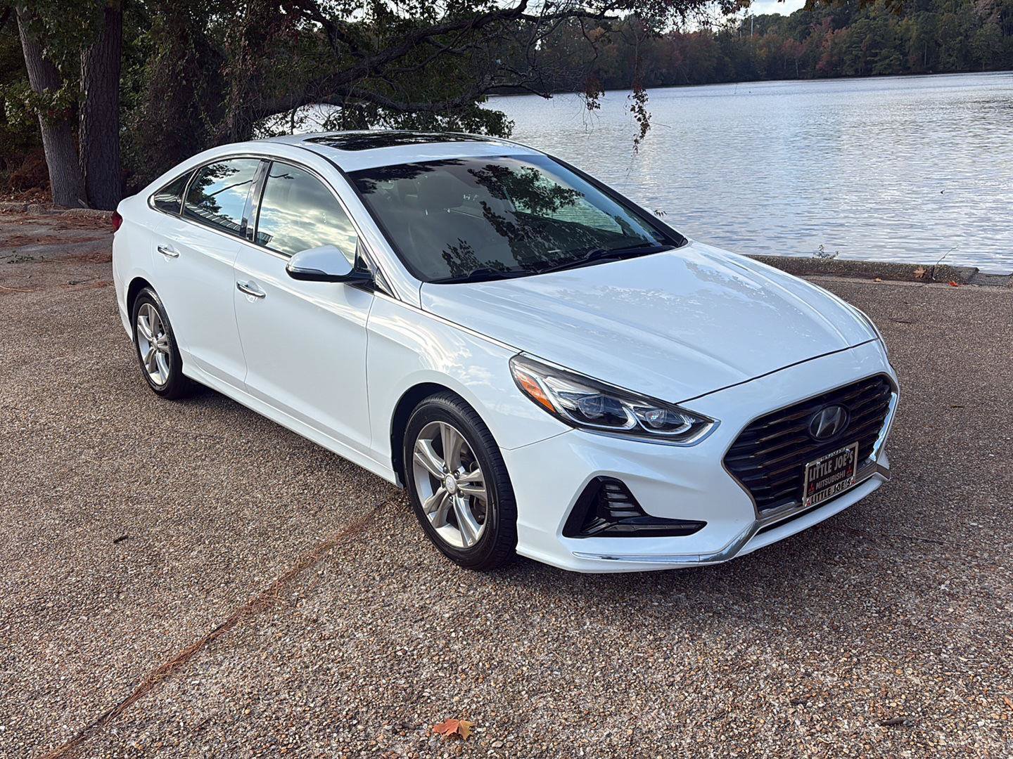 Used 2018 Hyundai Sonata Limited w/ Limited Ultimate Package 03 FWD image 2
