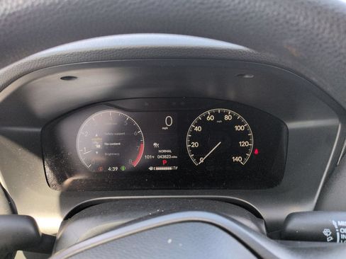 Used 2025 Honda HR-V LX image 16