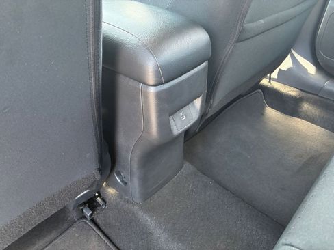 Used 2025 Nissan Versa SV w/ Trunk Package FWD image 21