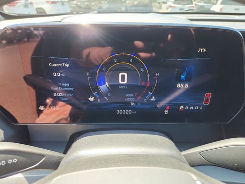 Used 2025 Chevrolet Traverse LT image 21