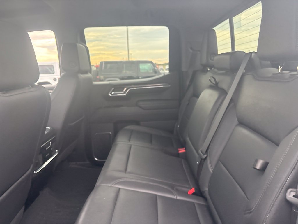 Used 2023 Chevrolet Silverado 1500 LTZ AWD/4WD image 18