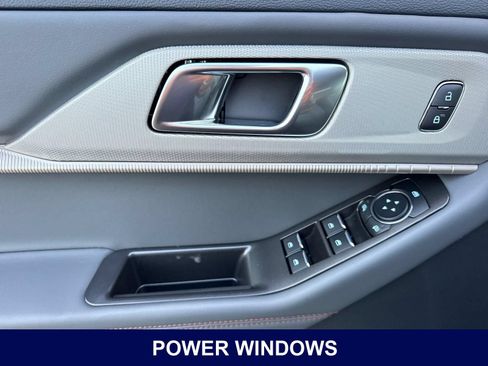 New 2026 Ford Explorer Active w/ Active Comfort Package RWD image 10