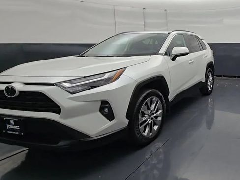 Used 2024 Toyota RAV4 XLE Premium w/ Weather Package AWD/4WD image 9