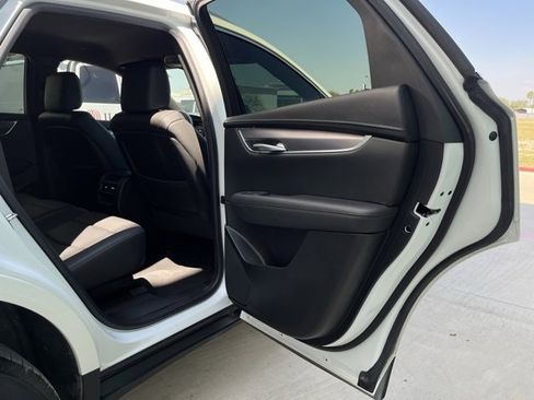 Certified 2023 Cadillac XT5 Luxury image 24