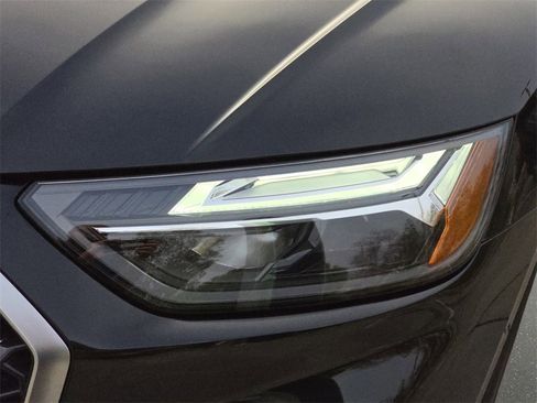 Certified 2023 Audi Q5 2.0T Premium w/ Convenience Package image 32