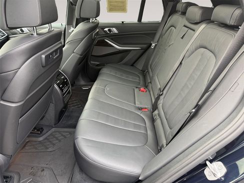 Used 2021 BMW X5 xDrive40i w/ M Sport Package image 13