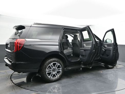 New 2026 Ford Expedition Active image 55