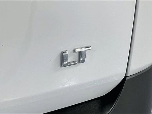 Used 2023 Chevrolet Traverse LT w/ LPO, Floor Liner Package AWD/4WD image 23