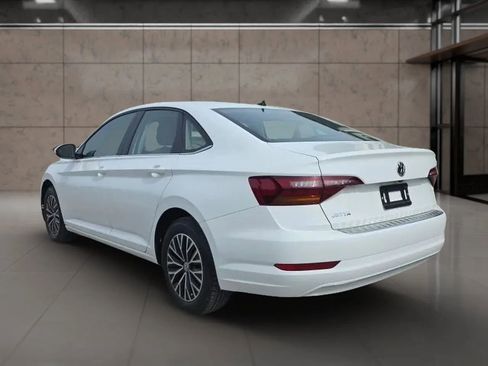 Used 2019 Volkswagen Jetta SE w/ Cold Weather Package image 6