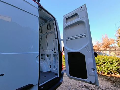 Used 2025 Mercedes-Benz Sprinter 2500 image 88