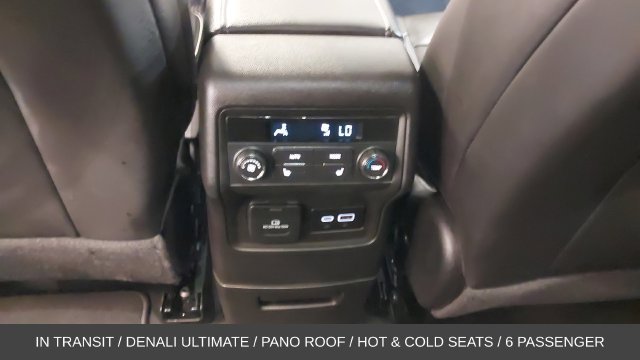 Used 2023 GMC Acadia Denali w/ Denali Ultimate Package AWD/4WD image 26