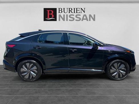 Used 2023 Nissan Ariya FWD image 6