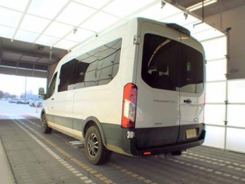 Used 2022 Ford Transit 350 XLT RWD image 4